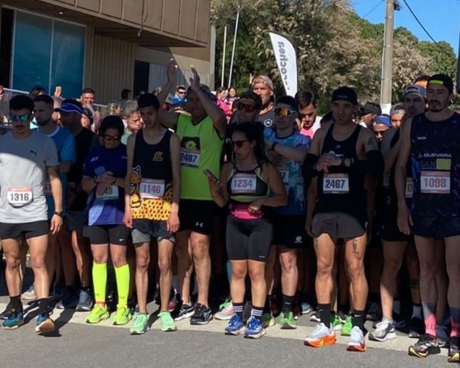 Largada de la Media Maratón Aniversario de Necochea