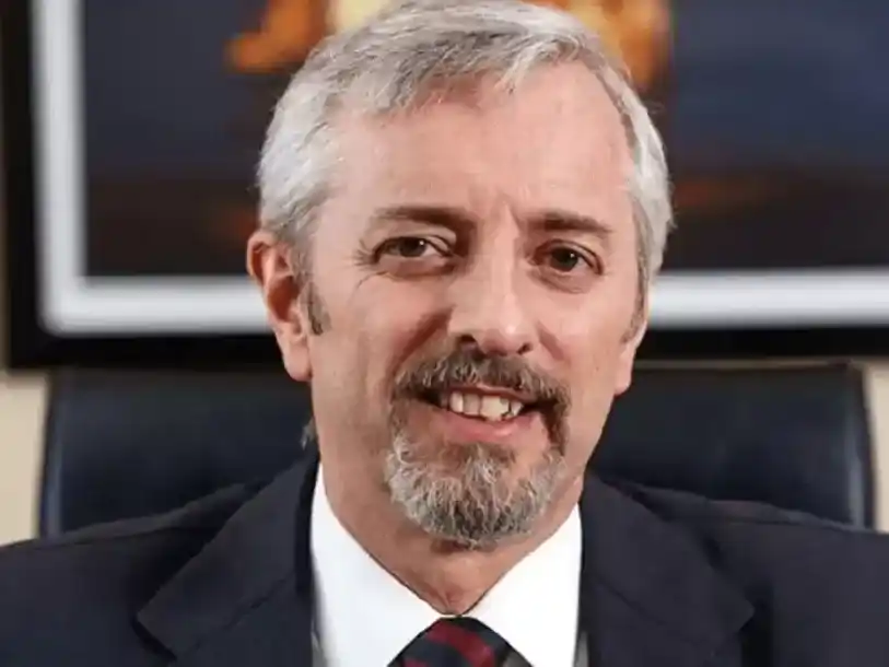 Casares manifestó que el Gobierno lo considera “prescindible” en la previa de la conformación del nuevo Ente Regulador del Gas y de la Electricidad (ENRGE).