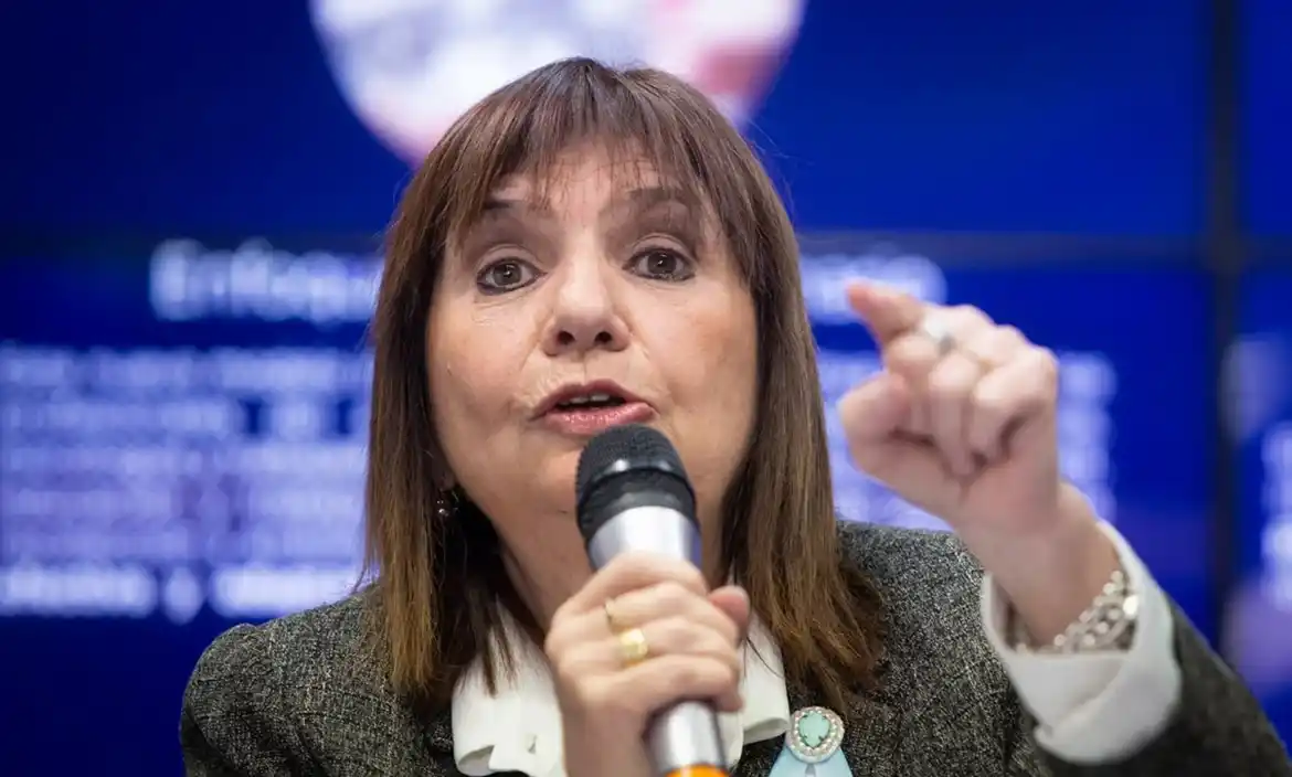 Bullrich: Espert “tiene que volver a los medios y contestar claro” sobre su vínculo con Machado