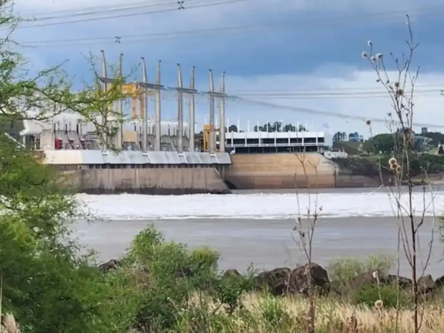 Intendentes expresaron preocupación por las “bruscas fluctuaciones” del río Uruguay