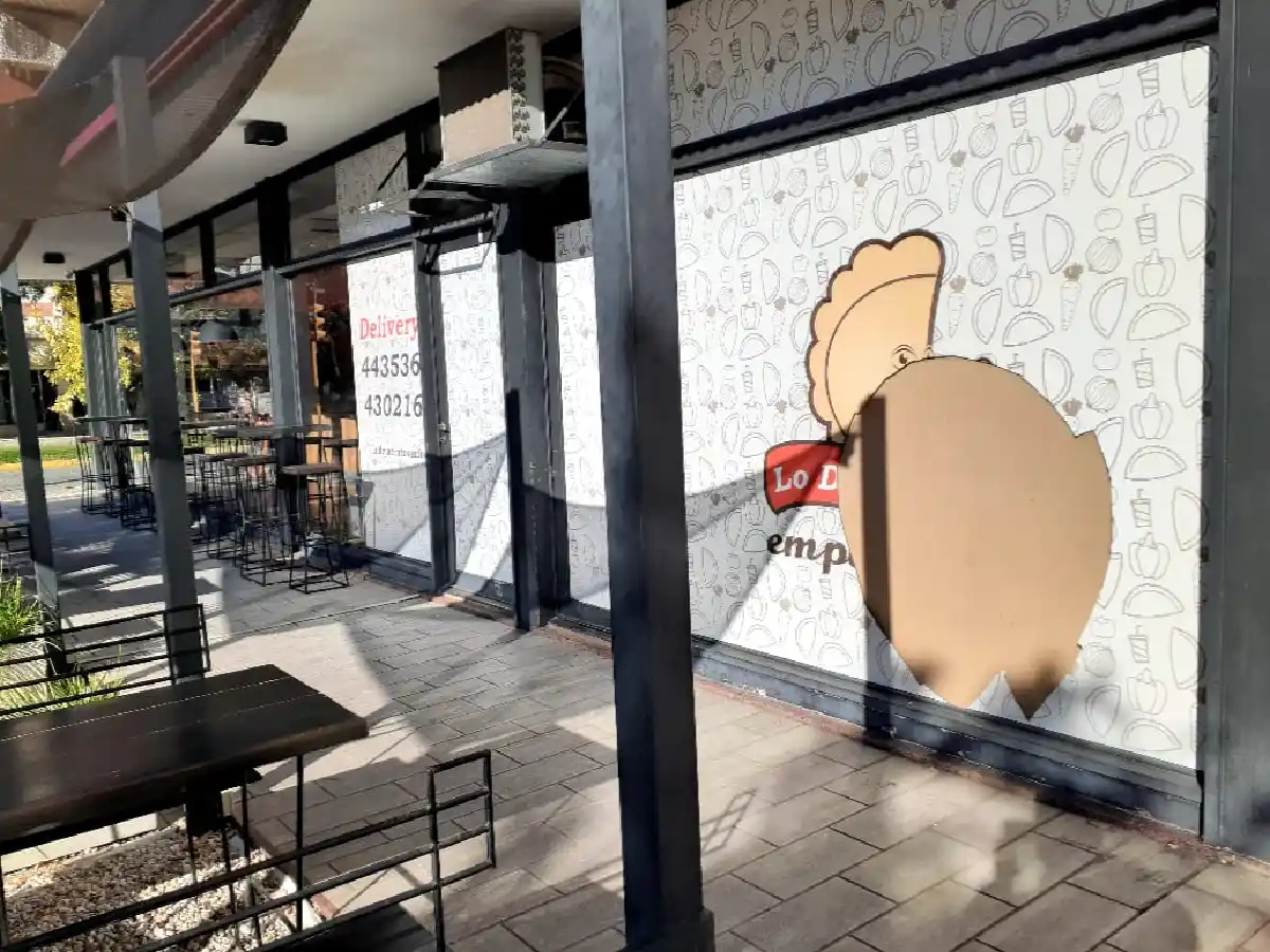 Rompió la vidriera de un comercio y lo detuvieron