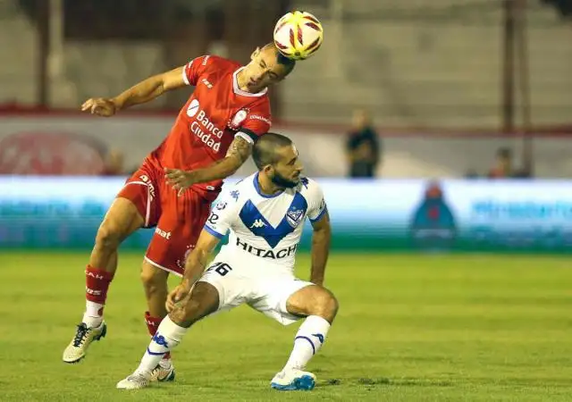 Huracán y Vélez no se animaron a ir por más
