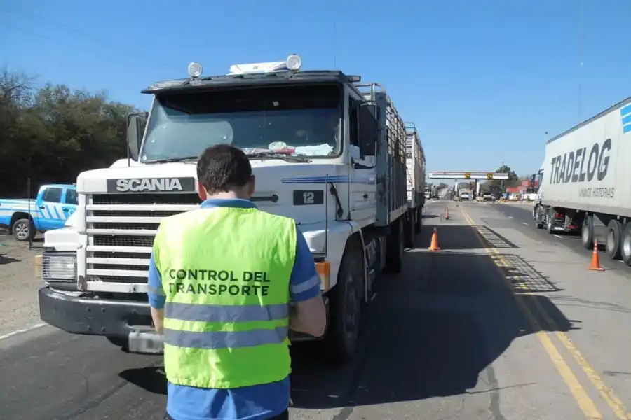 Operativo Cosecha Gruesa: Provincia ya monitoreó la llegada de 250 mil camiones a los puertos del Gran Rosario