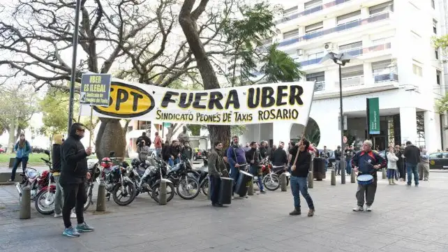 Uber en Rosario: “No es compatible con las leyes vigentes”