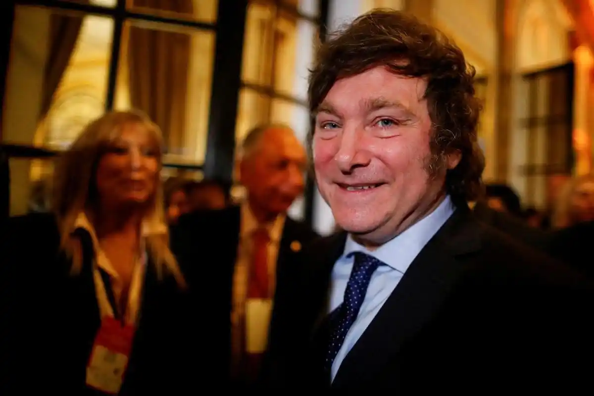 Dos declaraciones explosivas y el riesgo de que se termine de derrumbar un edificio en ruinas