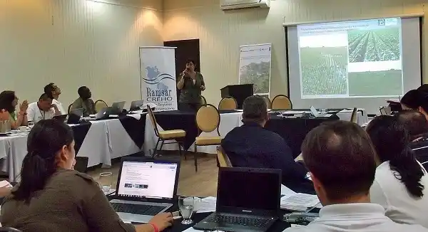 La Provincia expuso sobre conservación de los humedales 