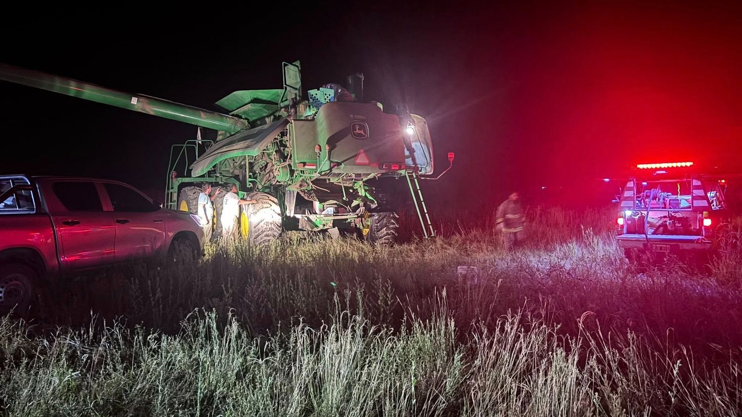 Principio de incendio en una cosechadora movilizó a Bomberos Voluntarios de María Juana