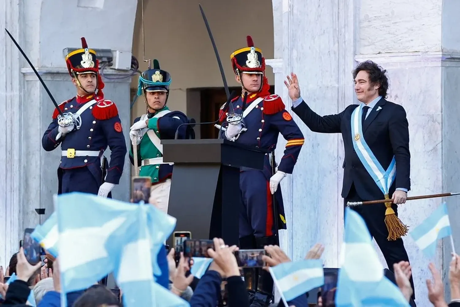 Javier Milei presidió un acto en Córdoba este 25 de mayo. Crédito: Reuters