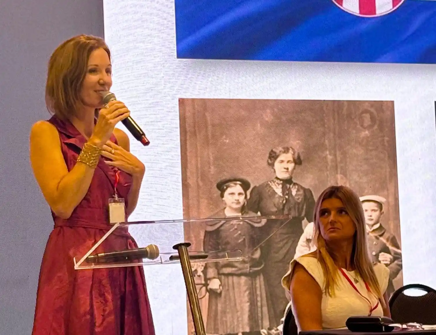 Diana Arias en la Cumbre croata en San Pablo