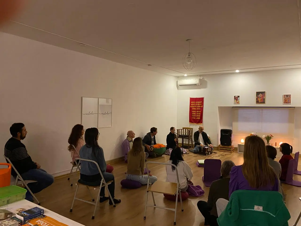 Reunión Devocional en Satyam Yoga