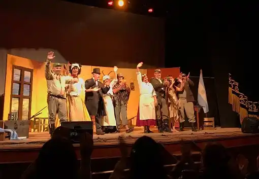 “El Maestro de Regimiento” se presenta en el Teatro