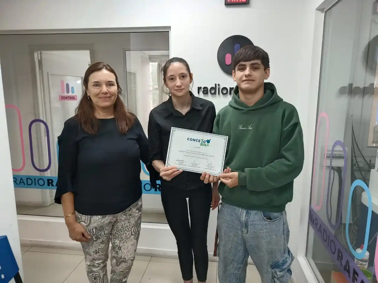 Fabricio y Agustina - estudiantes de la EESO N° 429 "Mario R. Vecchioli"