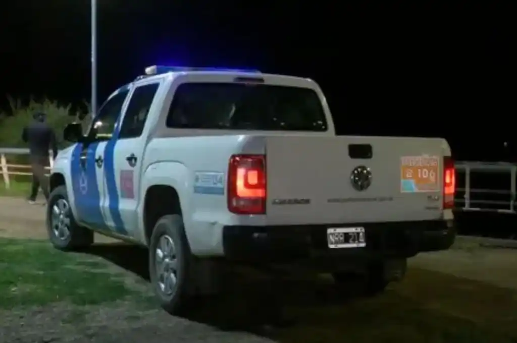 Buscan a un pescador en el río Paraná