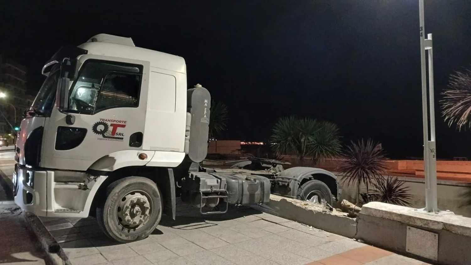 Quedó a metros de la playa La Perla