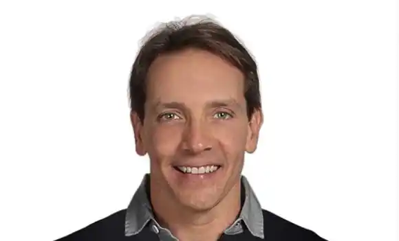 ¡Se prendió! René Farrait cuestiona «la historia» de Menudo