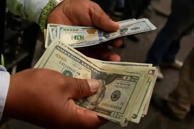 Advierten sobre los riesgos y desafíos que deja la devaluación