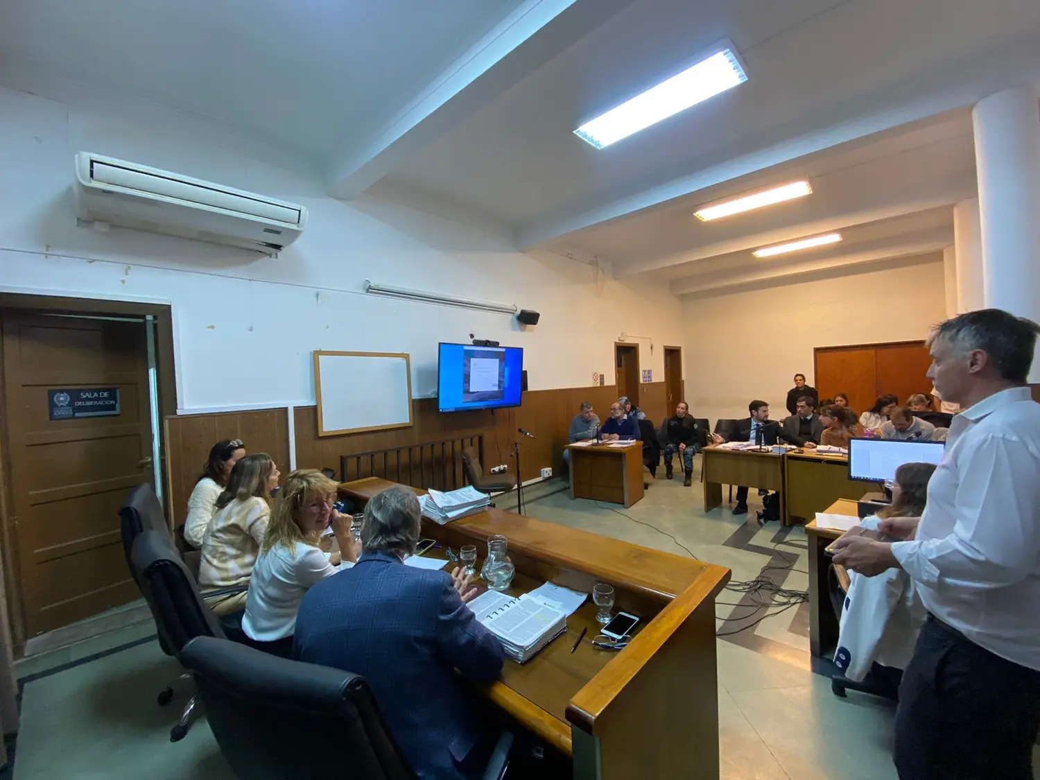 Llega a etapa de alegatos el juicio a un hombre acusado de siete delitos