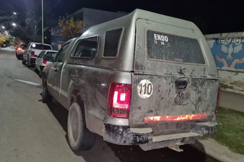 Camioneta donde hallaron los cuerpos sin vida