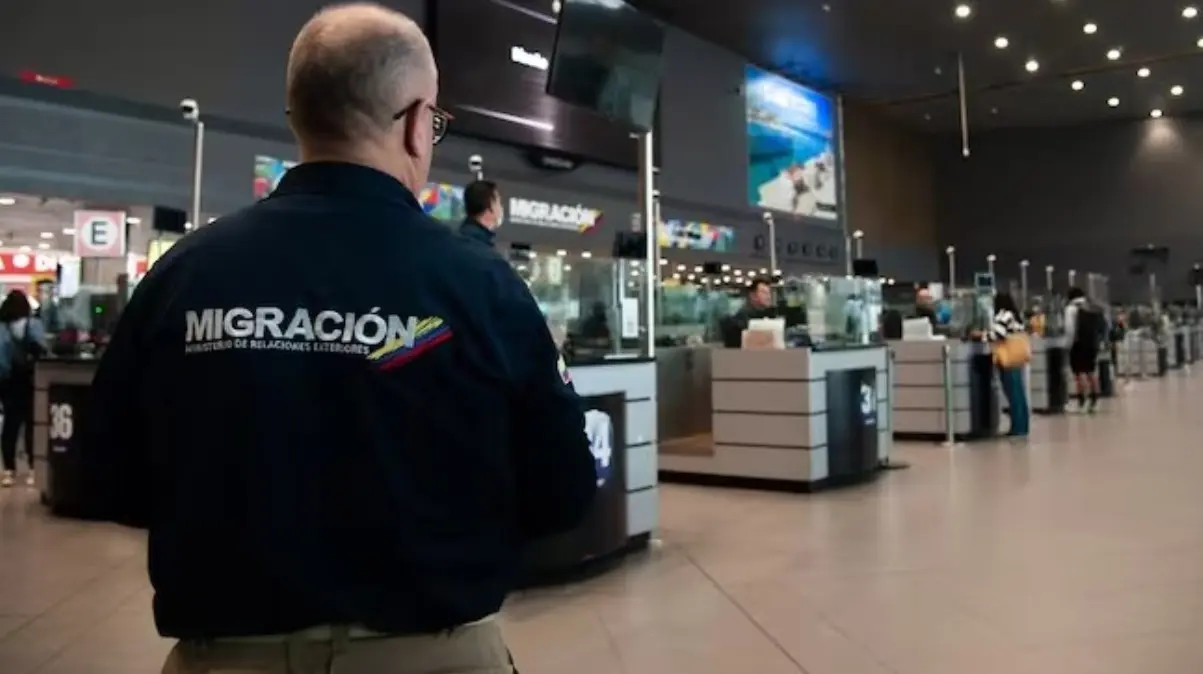 Colombia endurece REQUISITOS MIGRATORIOS PARA LOS VENEZOLANOS que ingresen por VÍA AÉREA