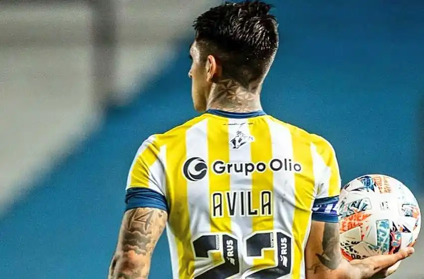 El Kily iría a Santa Fe con línea de 5 y con Gastón Ávila como titular