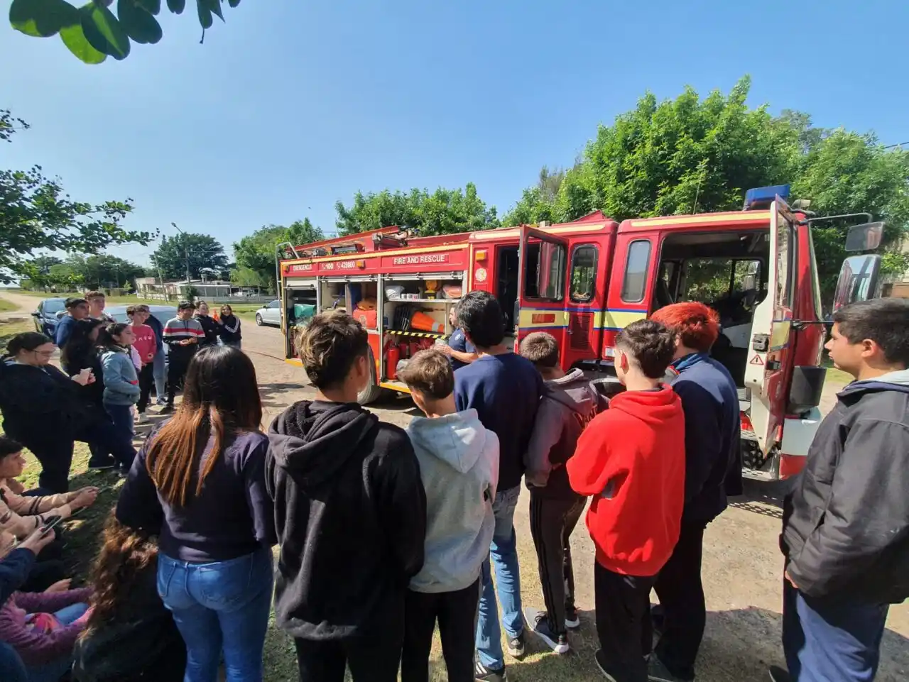 Charla técnica de Bomberos Voluntarios rufinenses en Lazzarino