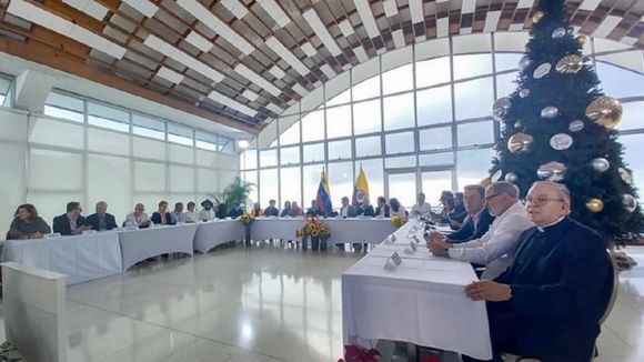 LAS «EXPECTATIVAS POSITIVAS» del ELN sobre el diálogo con Petro ¿Se acabarán los atentados?