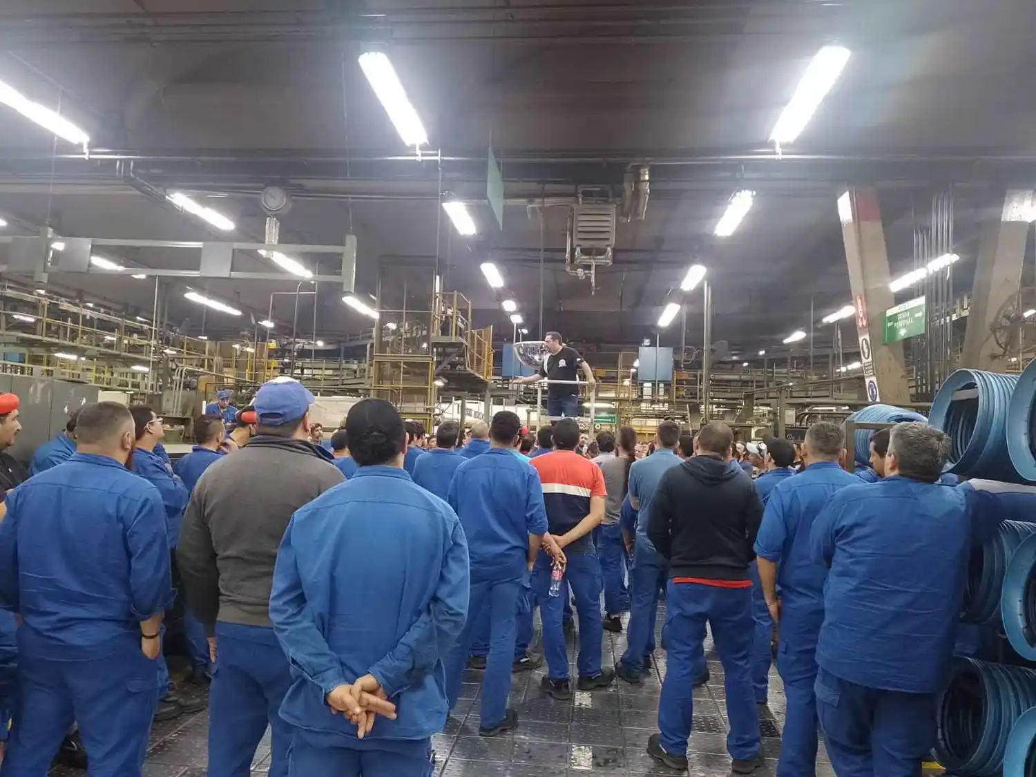 Paro de trabajadores del neumático hasta el 3 de septiembre