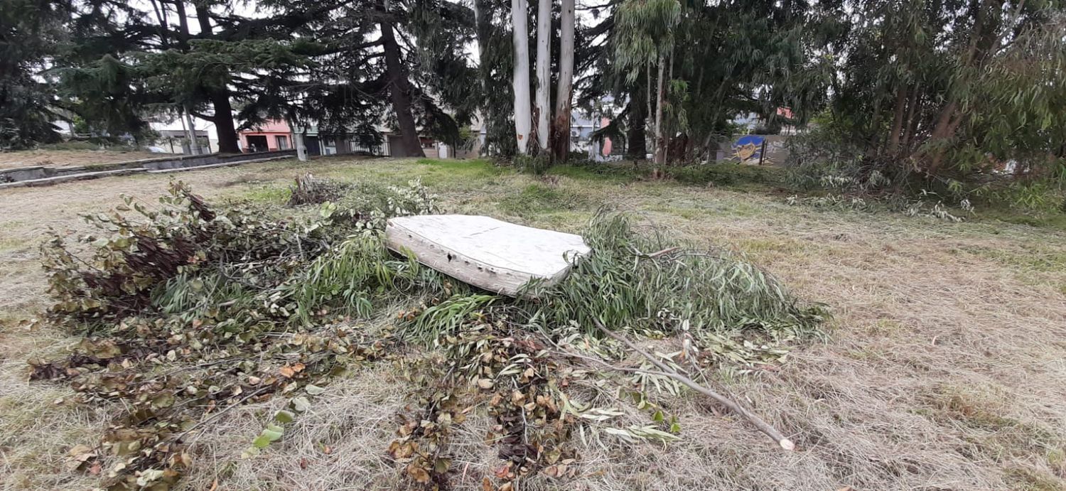 Volvieron a prender fuego en el exPoliclínico.