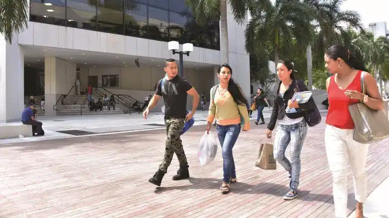 Volver a Venezuela no es una opción para estudiantes en EE.UU.