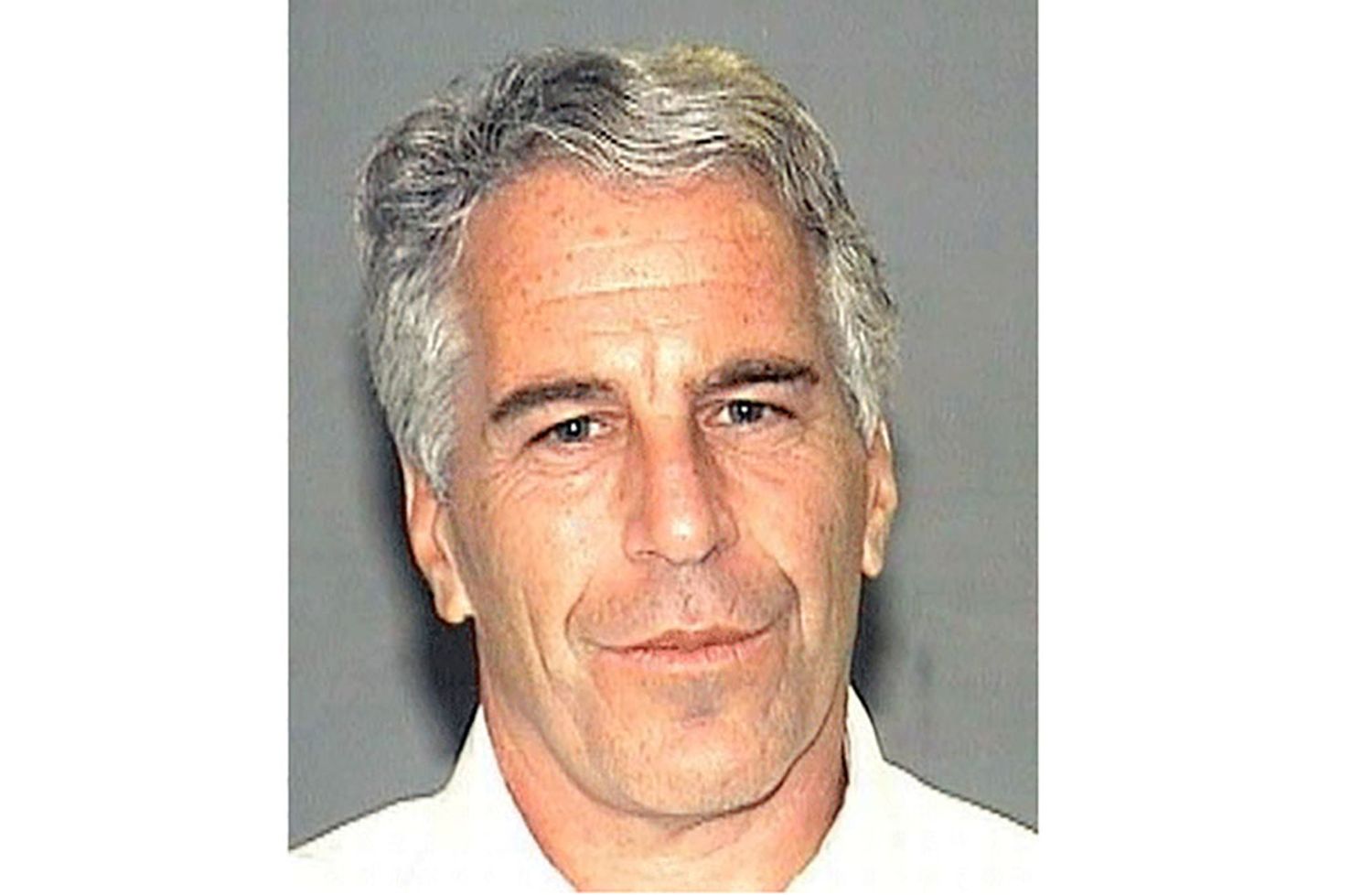 El inversionista estadounidense Jeffrey Epstein murió ahorcado en una cárcel de Nueva York
