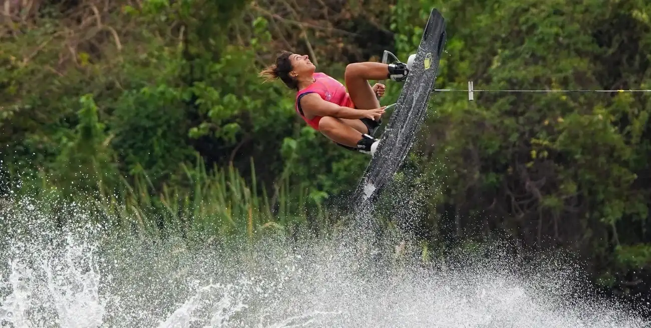 Doble oro y podios familiares para Argentina en el wakeboard de los Juegos Suramericanos - 1