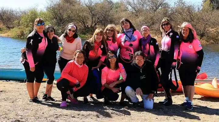 Con las amazonas rema para el mismo lado: el de concientizar.