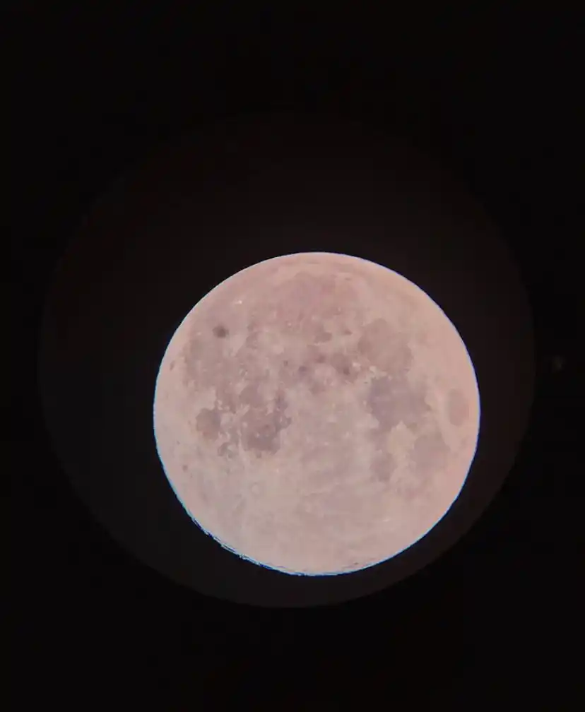 Las mejores imágenes de la Superluna rosa en Tandil 