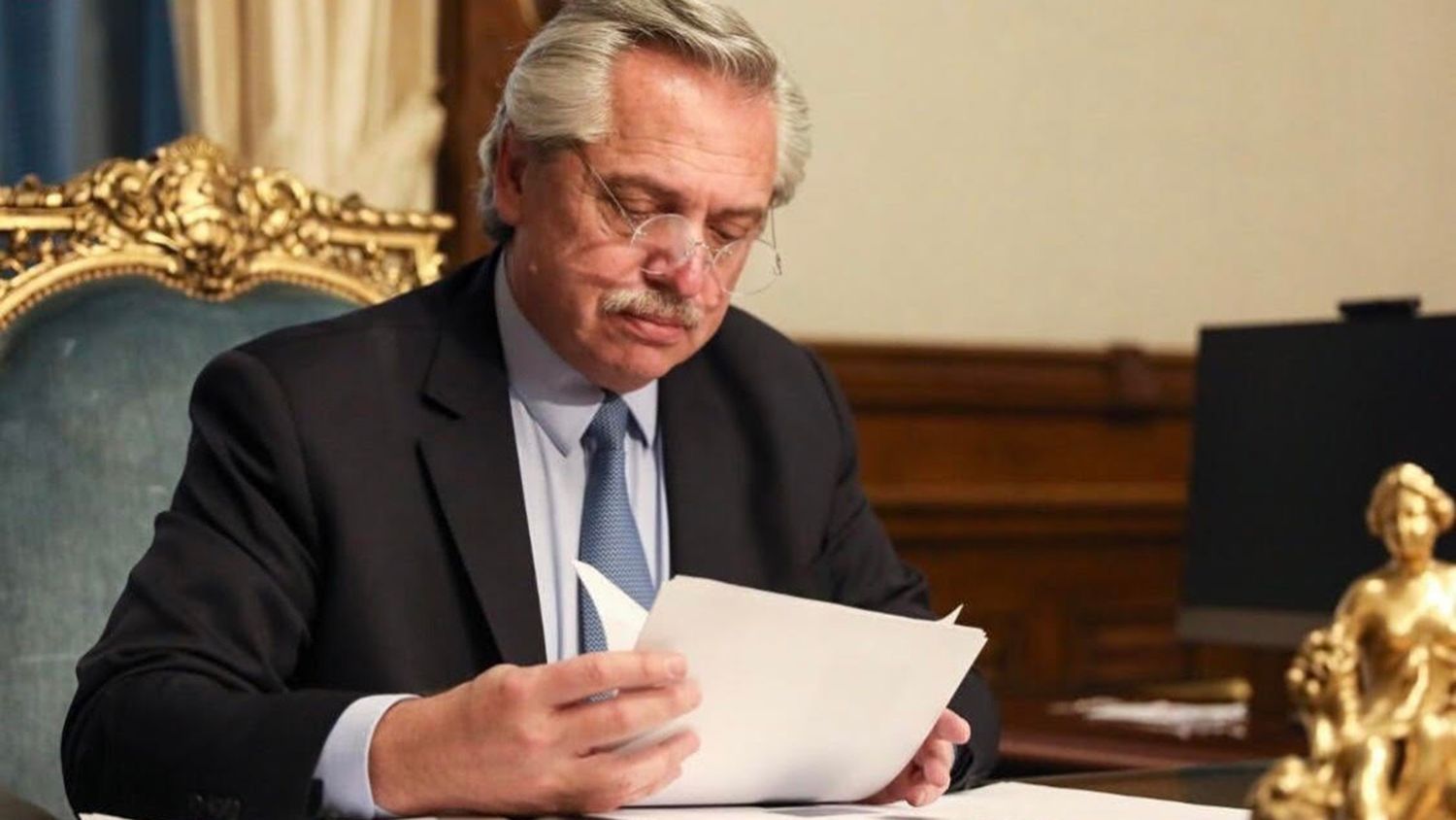 Alberto Fernández: "Hay que regular el uso de las redes sociales"