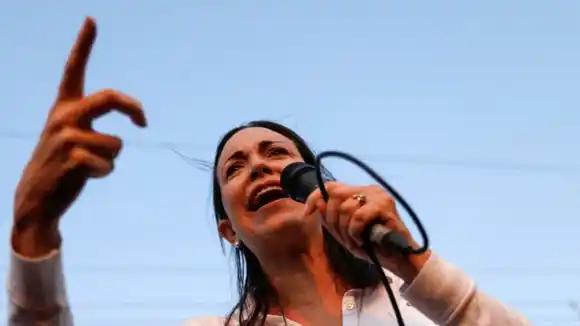 La dictadura de Maduro inhabilitó a María Corina Machado,  candidata a la presidencia 