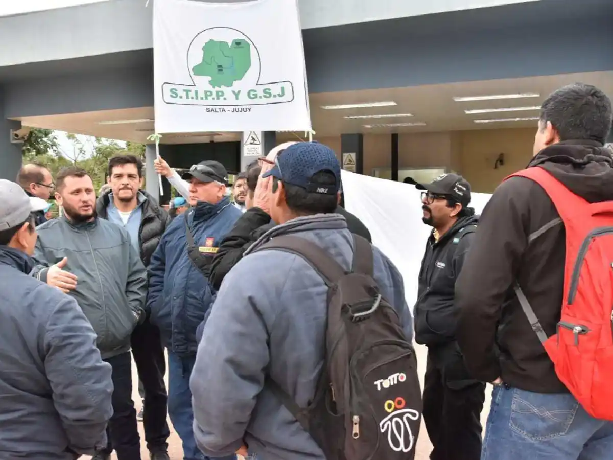 Paro de petroleros afectaría el suministro de gas en Córdoba