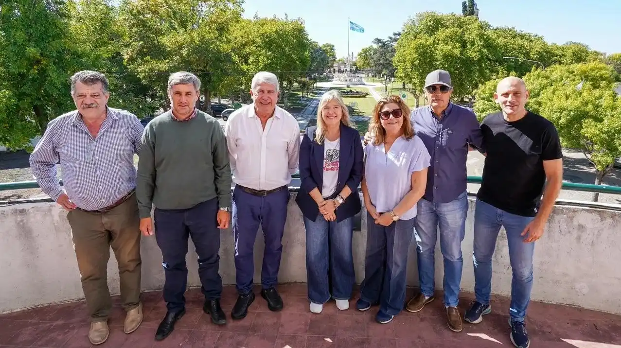 El encuentro fue encabezado por la jefa de Asesores del Gobernador, Cristina Álvarez Rodríguez