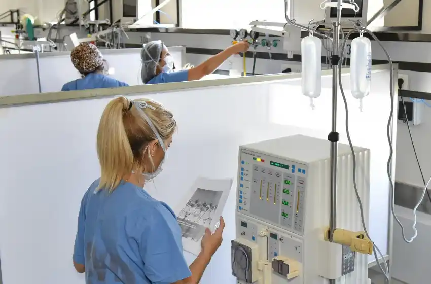 La ocupación de camas críticas en hospitales públicos de Rosario se mantiene al límite