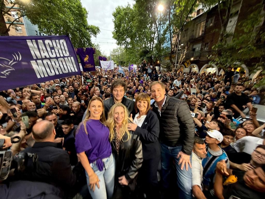 Milei en campaña, recorrió el Partido de 3 de Febrero