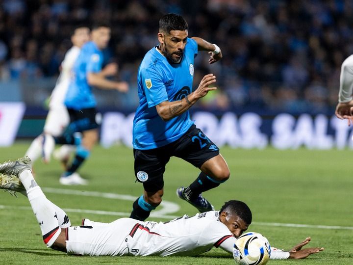 Jara se impone ante Mosquera en el triunfo Pirata 3 a 0 sobre los rosarinos.