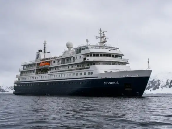 Carlos Ferello, el único argentino que permanece a bordo del crucero MV Hondius, brindó detalles.