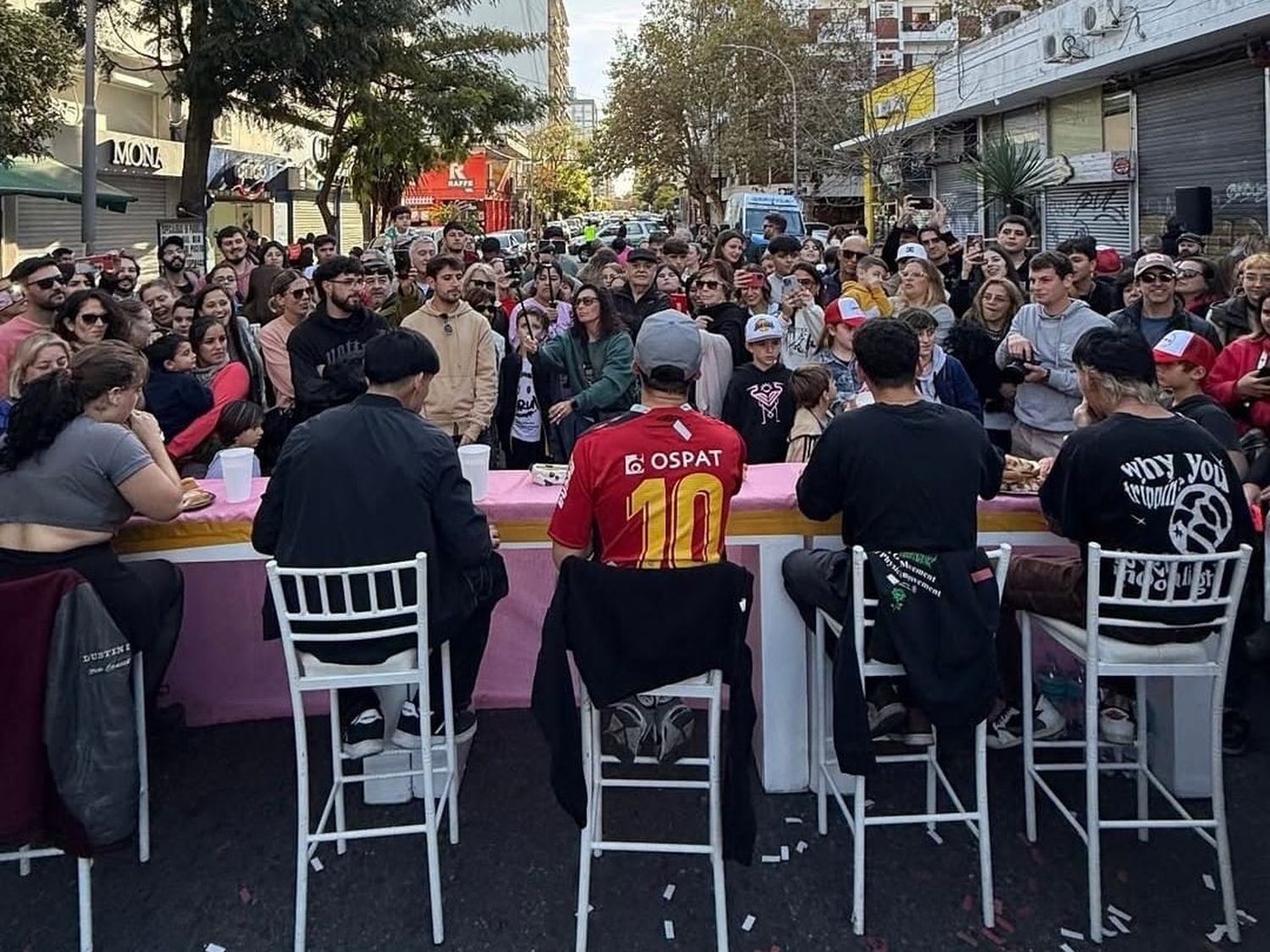 El local Frank´s realizó el primer campeonato de panchos