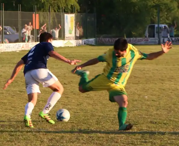 Ganaron Sarmiento y Juventud Urdinarrain en la continuidad del Clausura