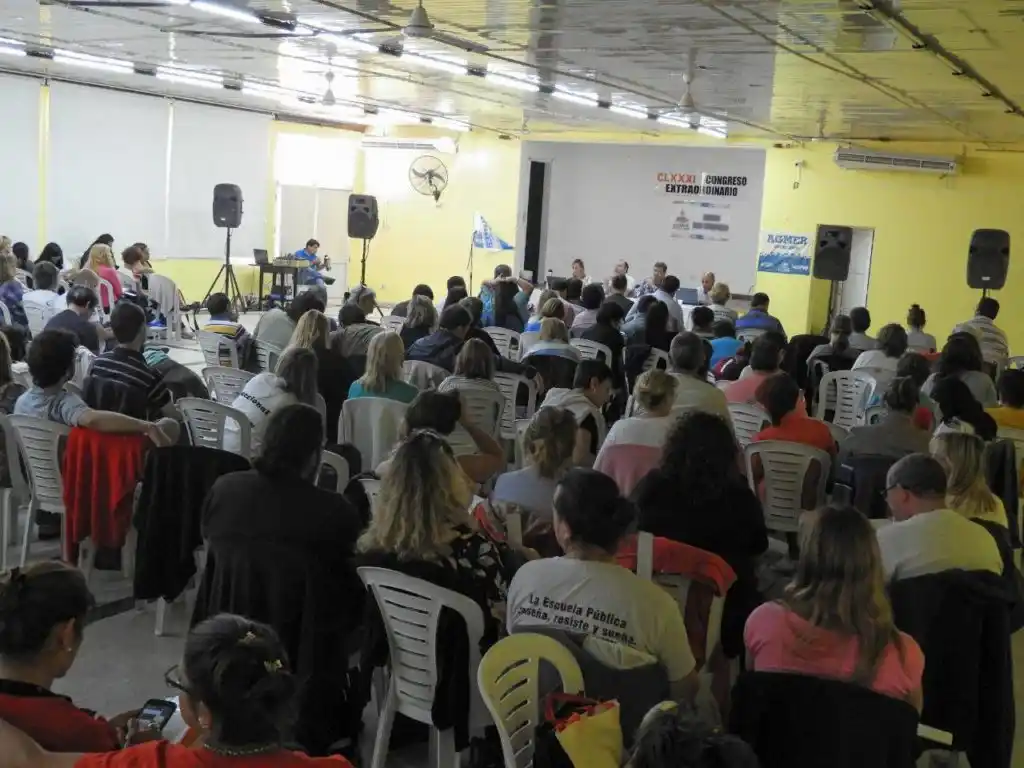 Agmer rechazó la propuesta de aumento y decretó un paro para mañana viernes y para el lunes