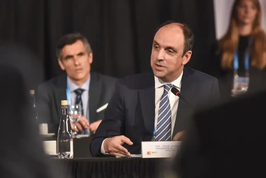 Corral destacó el rol de los gobiernos locales y su inserción en el desarrollo regional