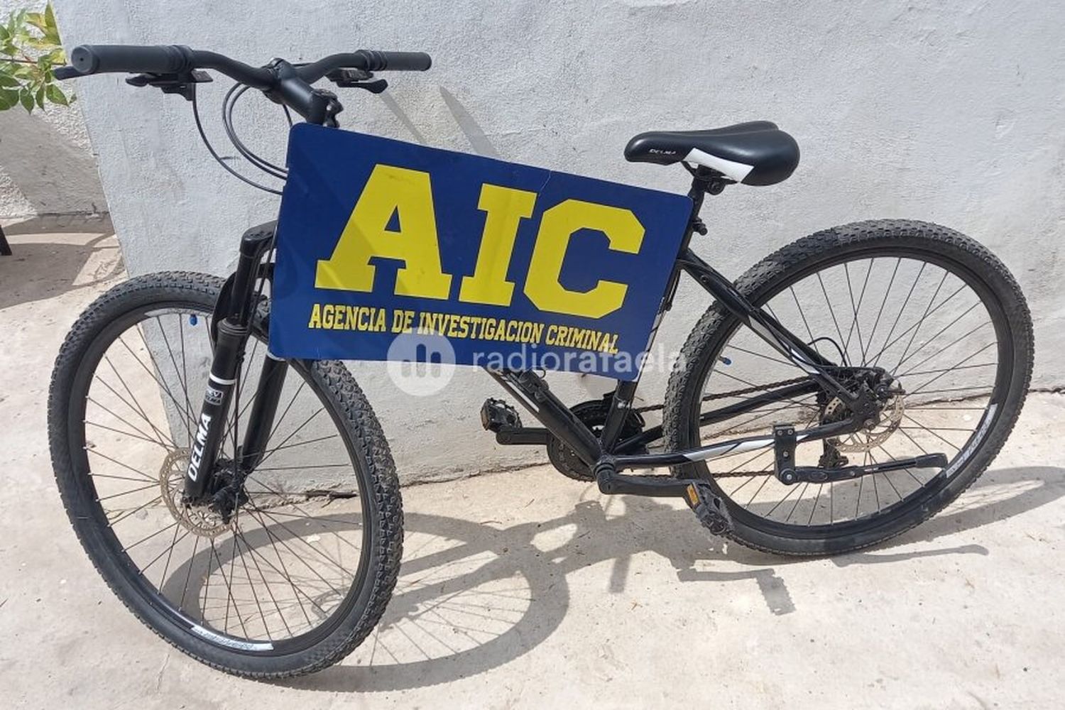 En una requisa domiciliaria efectuada en Rafaela, la AIC secuestra una bicicleta rodado 29