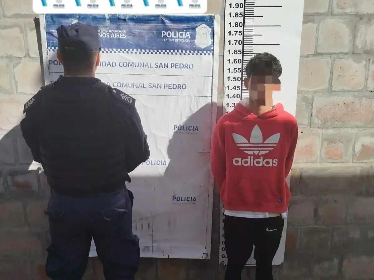 El joven se encontraba en estado de ebriedad.