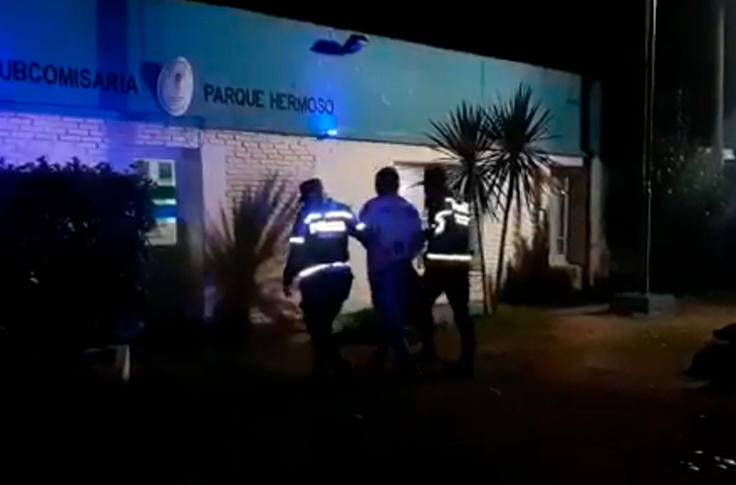 Quiso atacar a su hija y la ex pareja le tiró agua hirviendo
