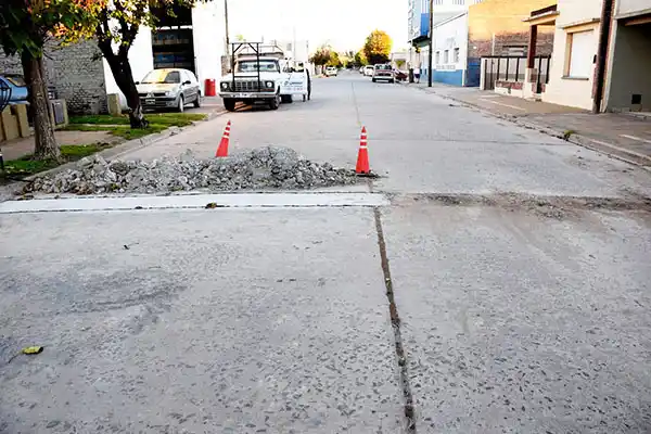 Reparan calles de distintos sectores de San Cayetano