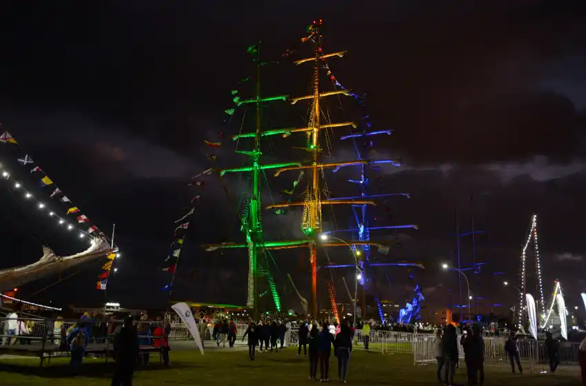 Más de cien mil personas disfrutaron de las fragatas latinoamericanas en Mar del Plata